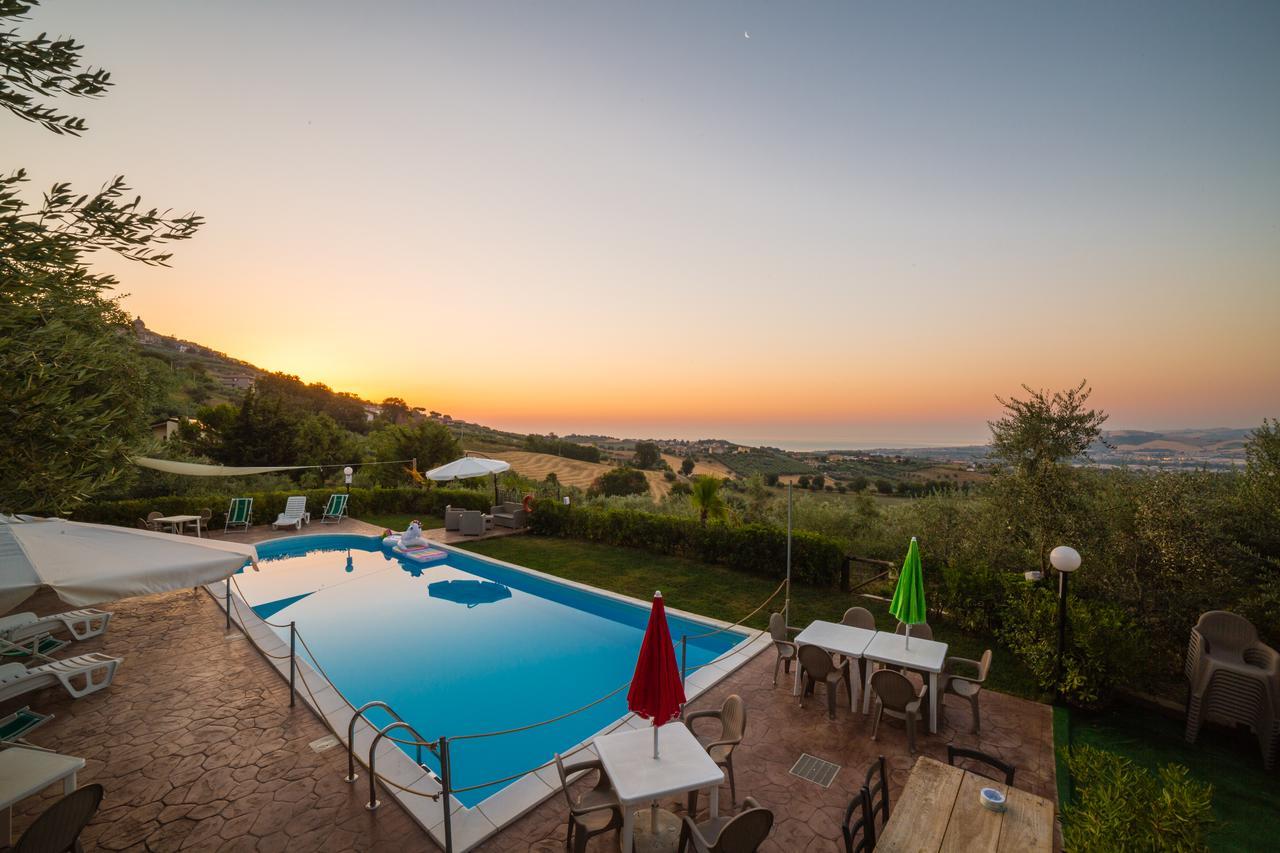 Casale Delle Rose B&B Fattoria Montepagano Zewnętrze zdjęcie